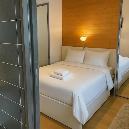 Modern Flat With Parking And Views Of Brevent דירה